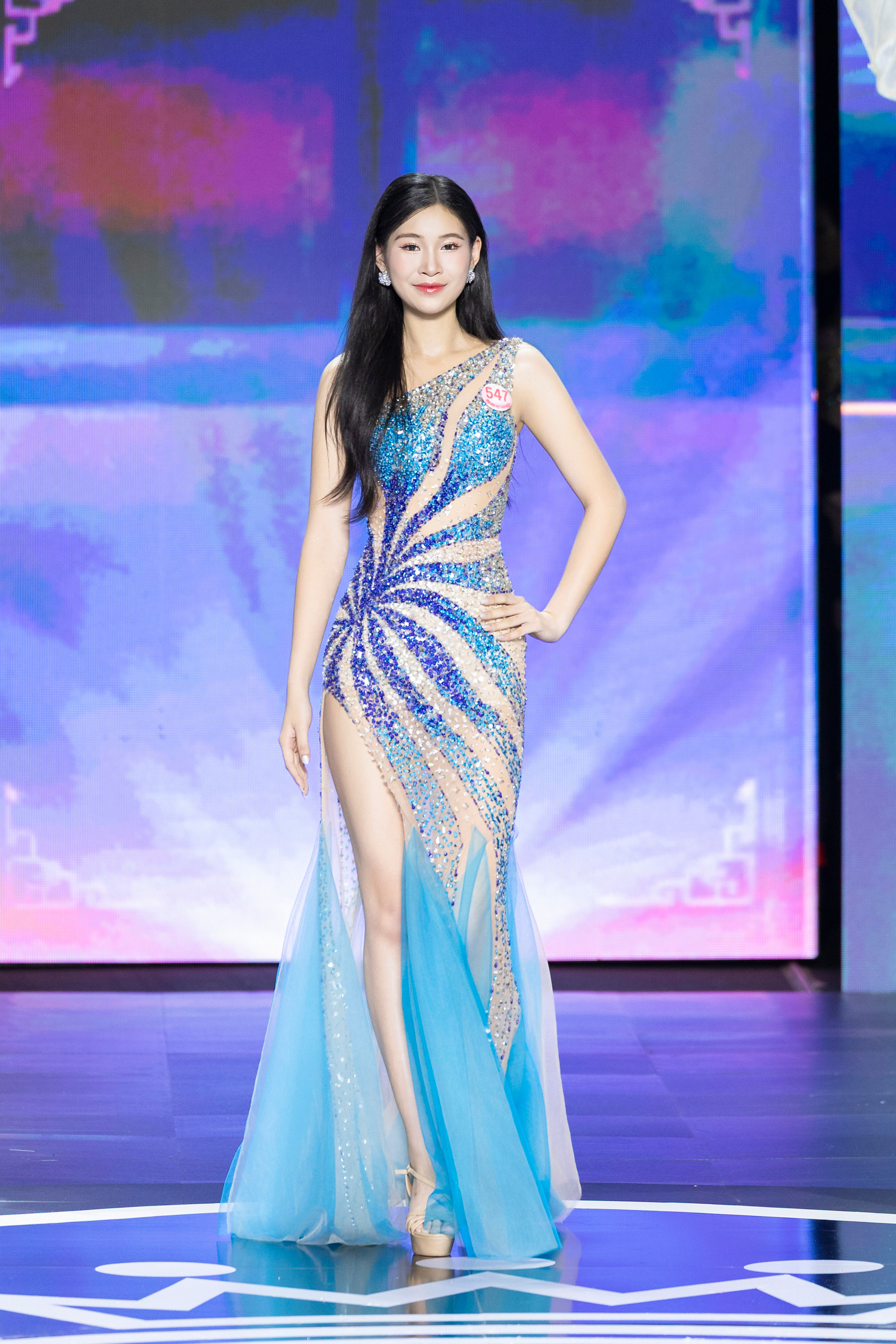 Hoa hậu Sinh viên Việt Nam 2025: Hoàng Ngọc Như đăng quang, lan tỏa lòng nhân ái 13 Hoa hậu Sinh viên Việt Nam 2025: Hoàng Ngọc Như đăng quang, lan tỏa lòng nhân ái